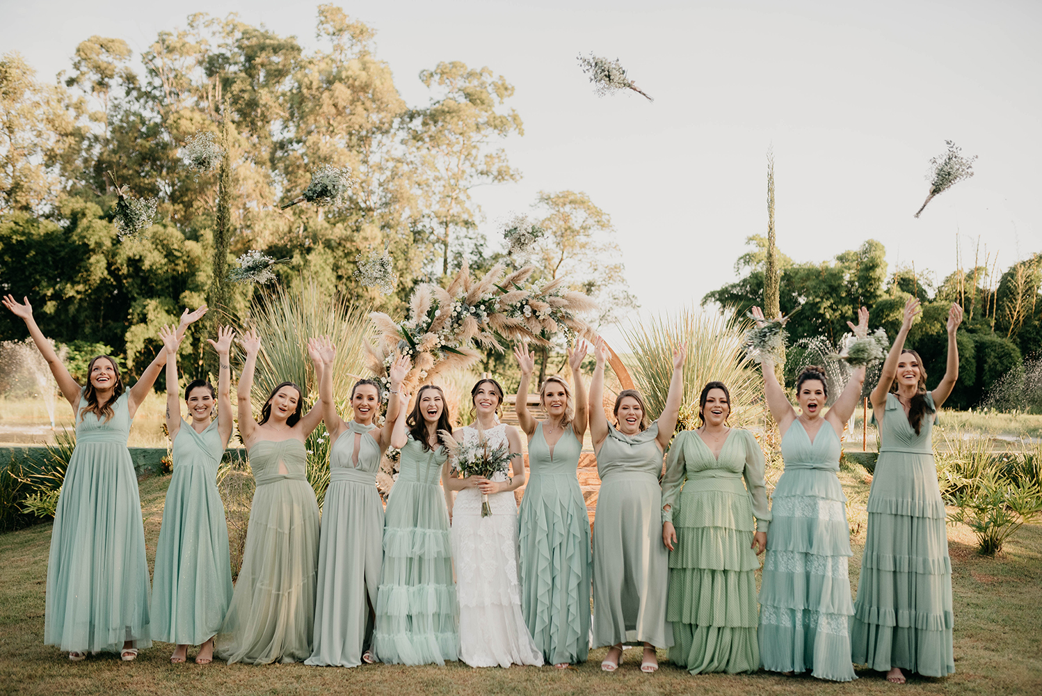 Rafaela e Felipe | Casamento ao ar livre, por Victor Silvério e Diana Taramelli