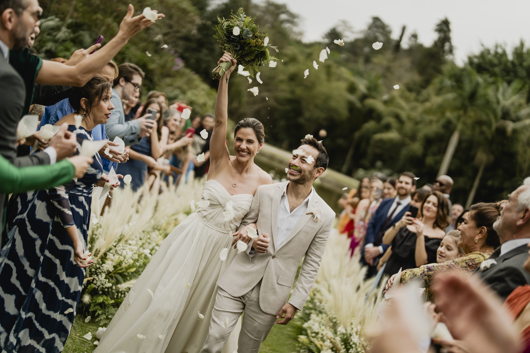 Rafaela Mandelli e Rodrigo Leonardo | Casamento elegante no campo, por Victor Alvarenga - Ville La Rochelle