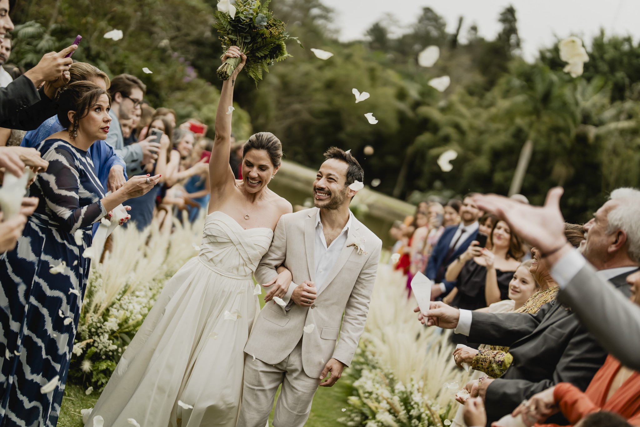 Rafaela Mandelli e Rodrigo Leonardo | Casamento elegante no campo, por Victor Alvarenga - Ville La Rochelle