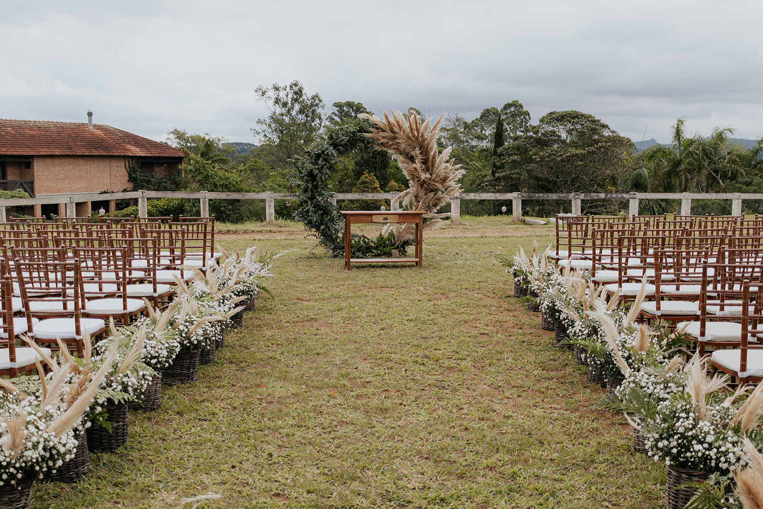 Daiana e Fernanda | Duas noivas e um lindo casamento no campo, por Manga Rosa