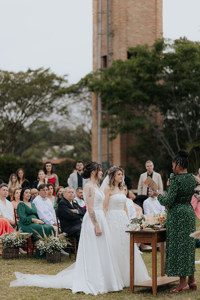 Daiana e Fernanda | Duas noivas e um lindo casamento no campo, por Manga Rosa