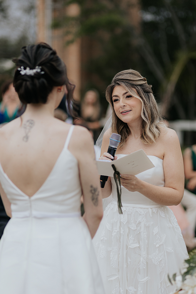 Daiana e Fernanda | Duas noivas e um lindo casamento no campo, por Manga Rosa