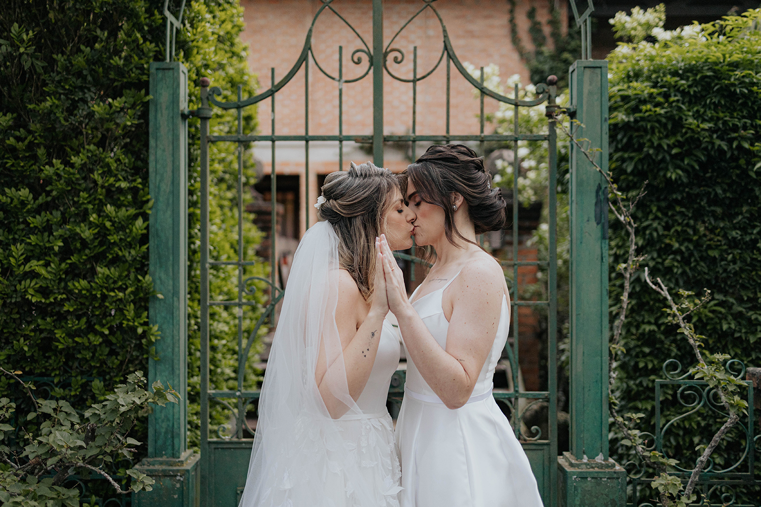 Daiana e Fernanda | Duas noivas e um lindo casamento no campo, por Manga Rosa