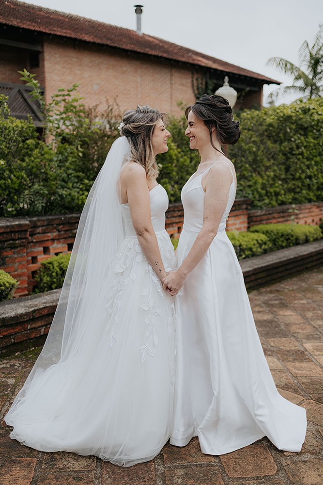 Daiana e Fernanda | Duas noivas e um lindo casamento no campo, por Manga Rosa