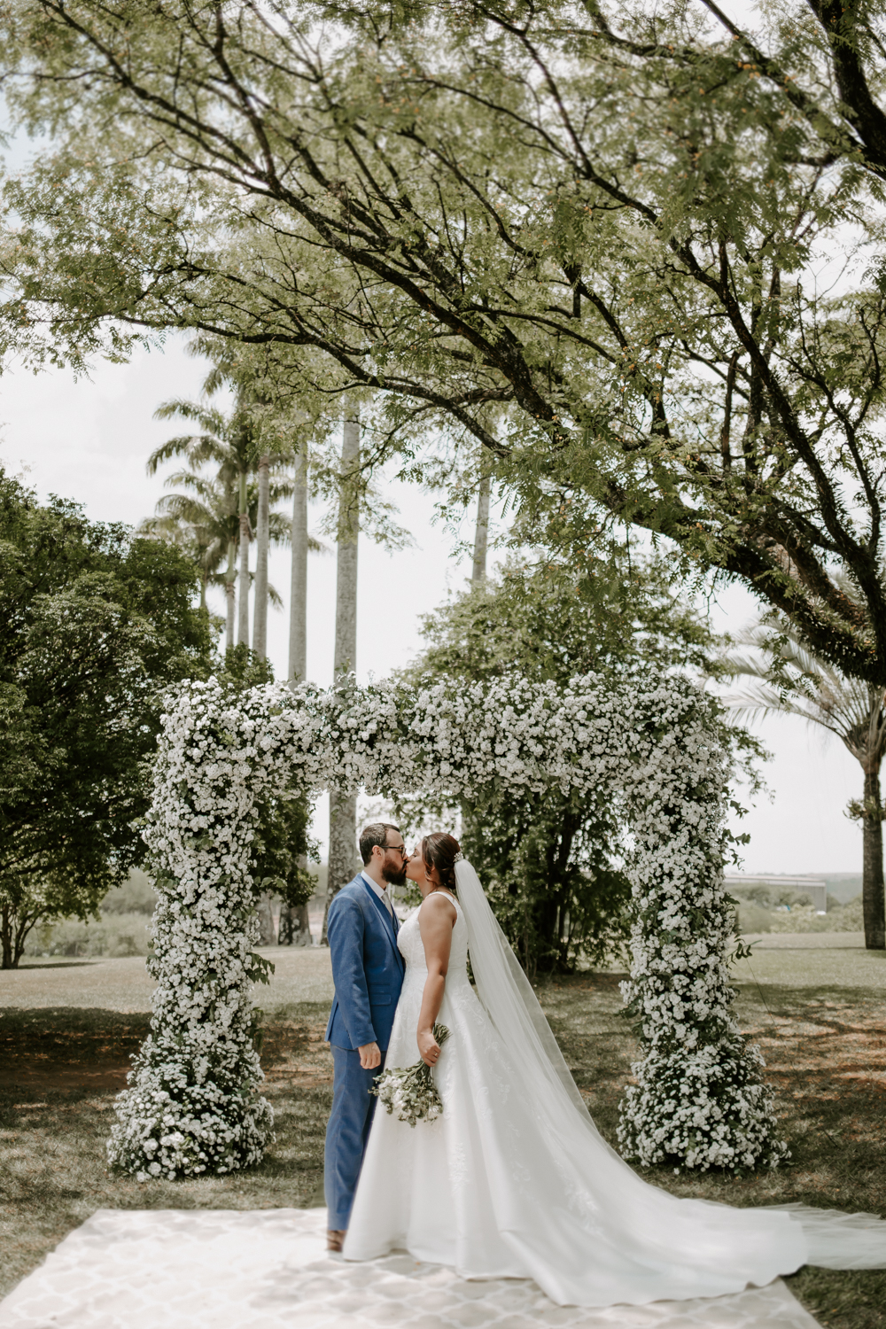 Raphaela & Heitor| Casamento no campo com decoração verde e branco