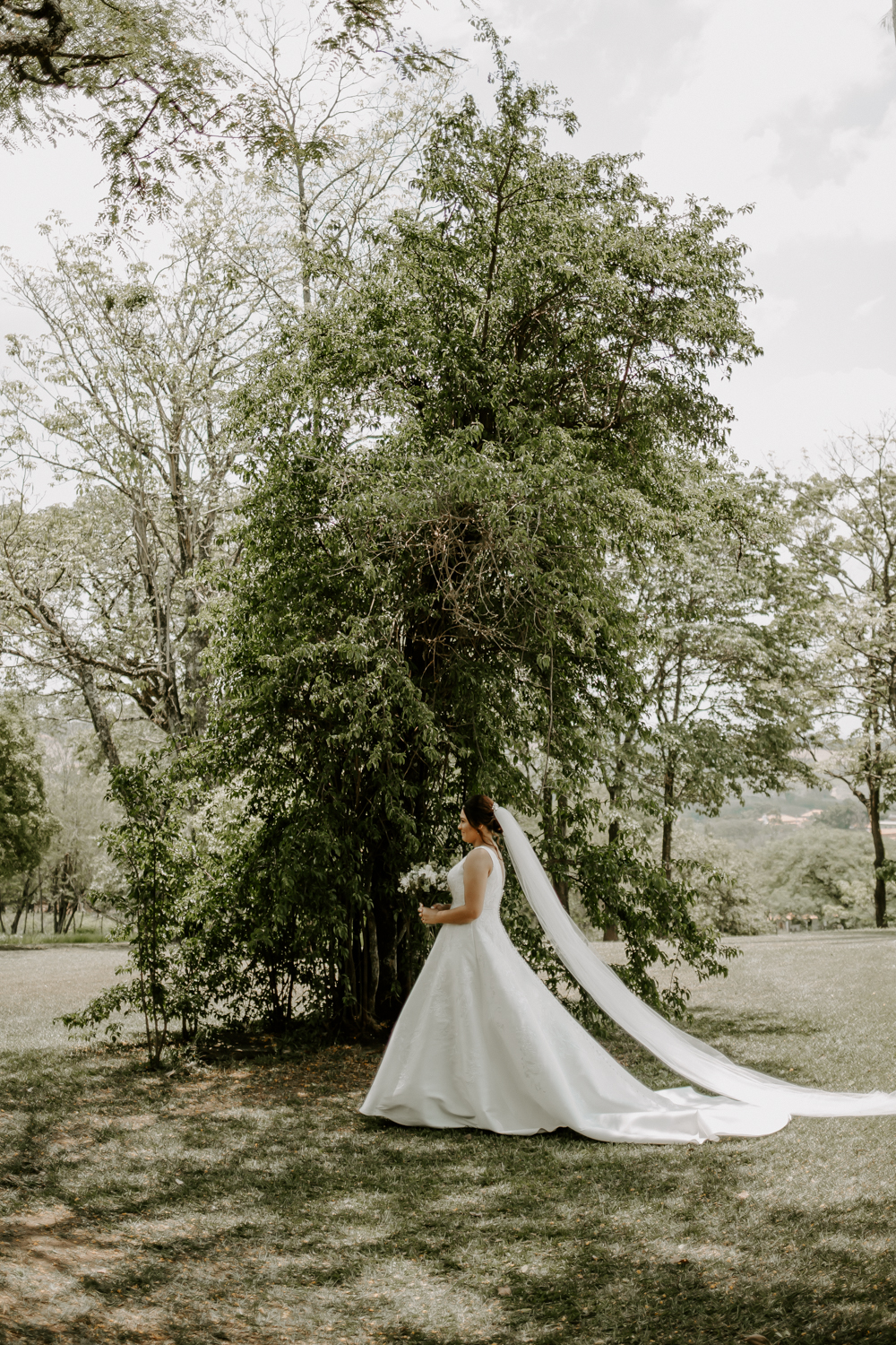 Raphaela & Heitor| Casamento no campo com decoração verde e branco