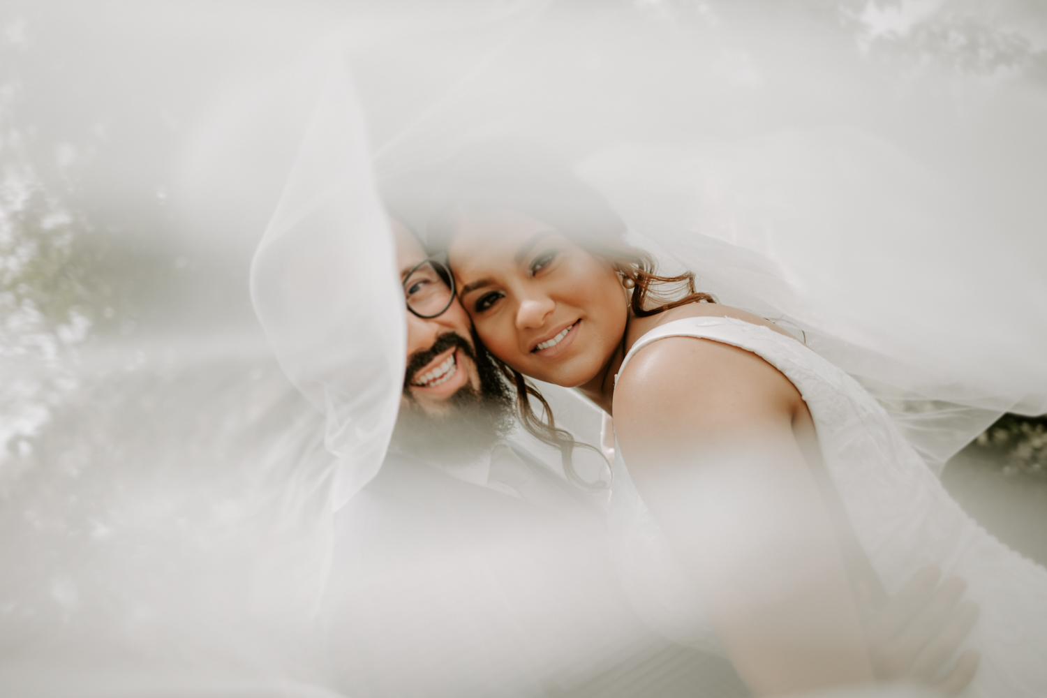 Raphaela & Heitor| Casamento no campo com decoração verde e branco