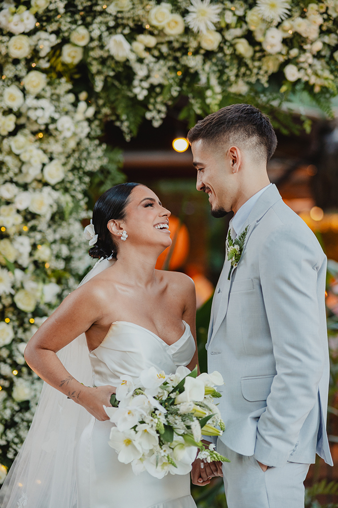 Giulia e André | Casamento leve e cercado de natureza no Rancho Santa Maria