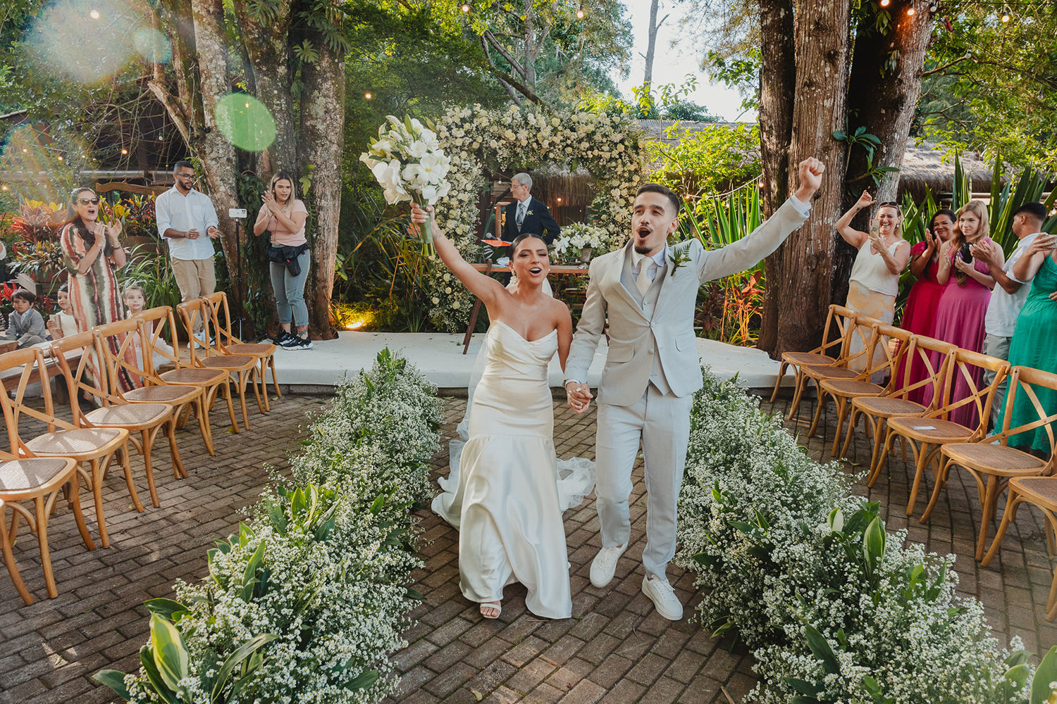 Giulia e André | Casamento leve e cercado de natureza no Rancho Santa Maria