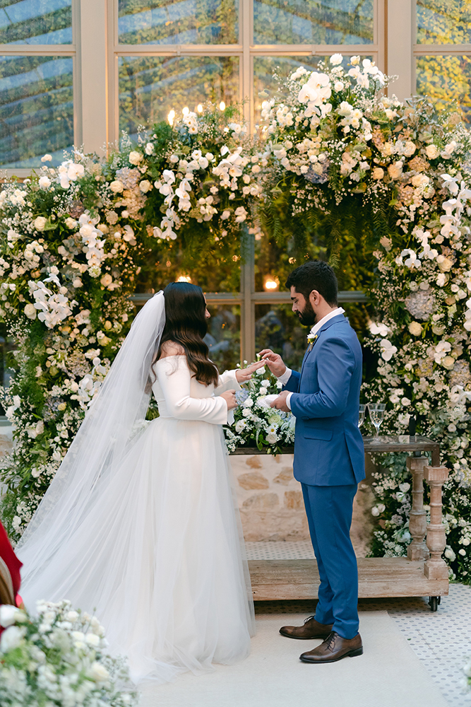 Cássia Quinsler e Guilherme Biondo | Casamento aconchegante no Botânico Quintal