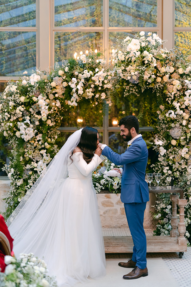 Cássia Quinsler e Guilherme Biondo | Casamento aconchegante no Botânico Quintal