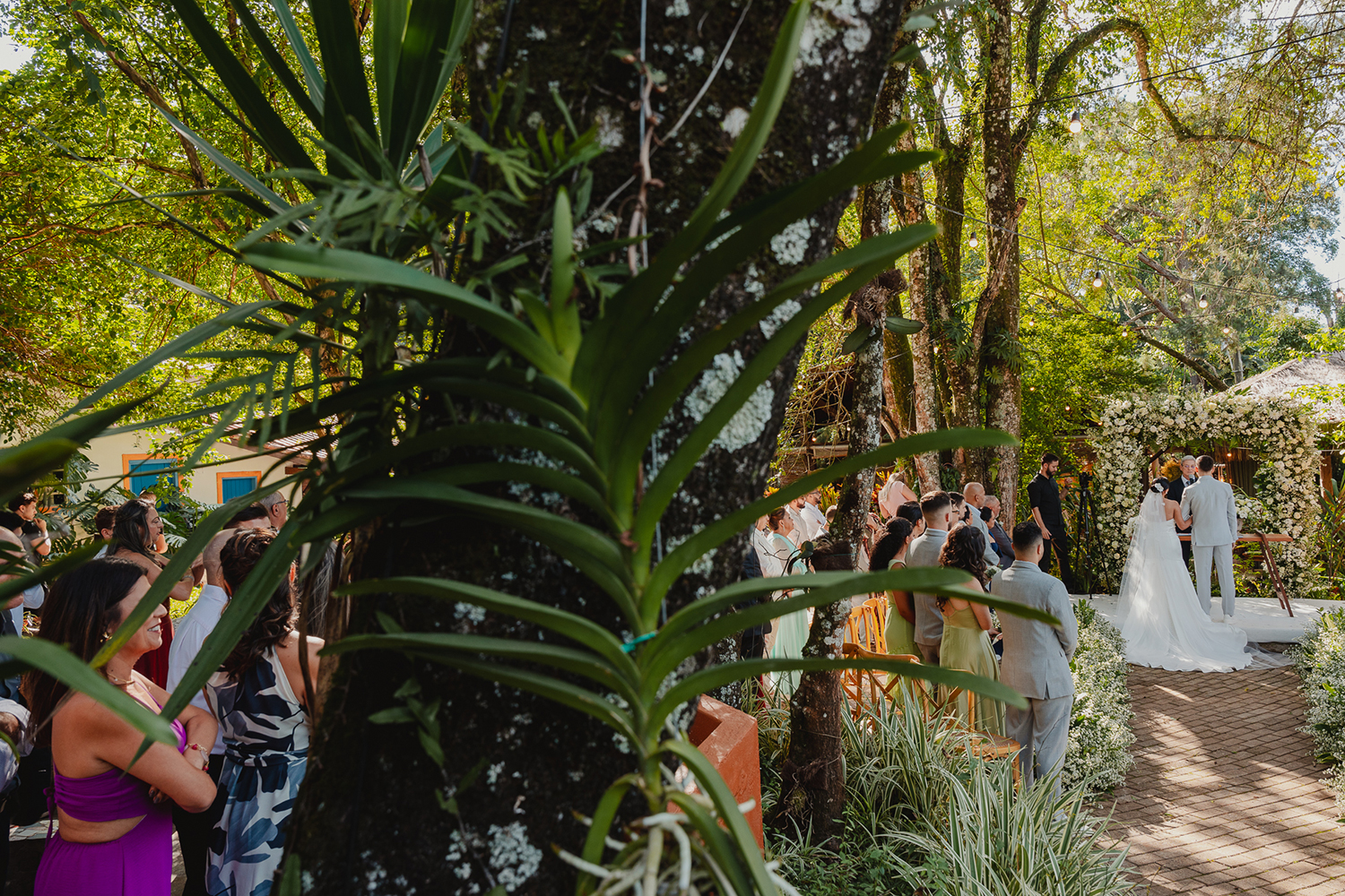 Giulia e André | Casamento leve e cercado de natureza no Rancho Santa Maria