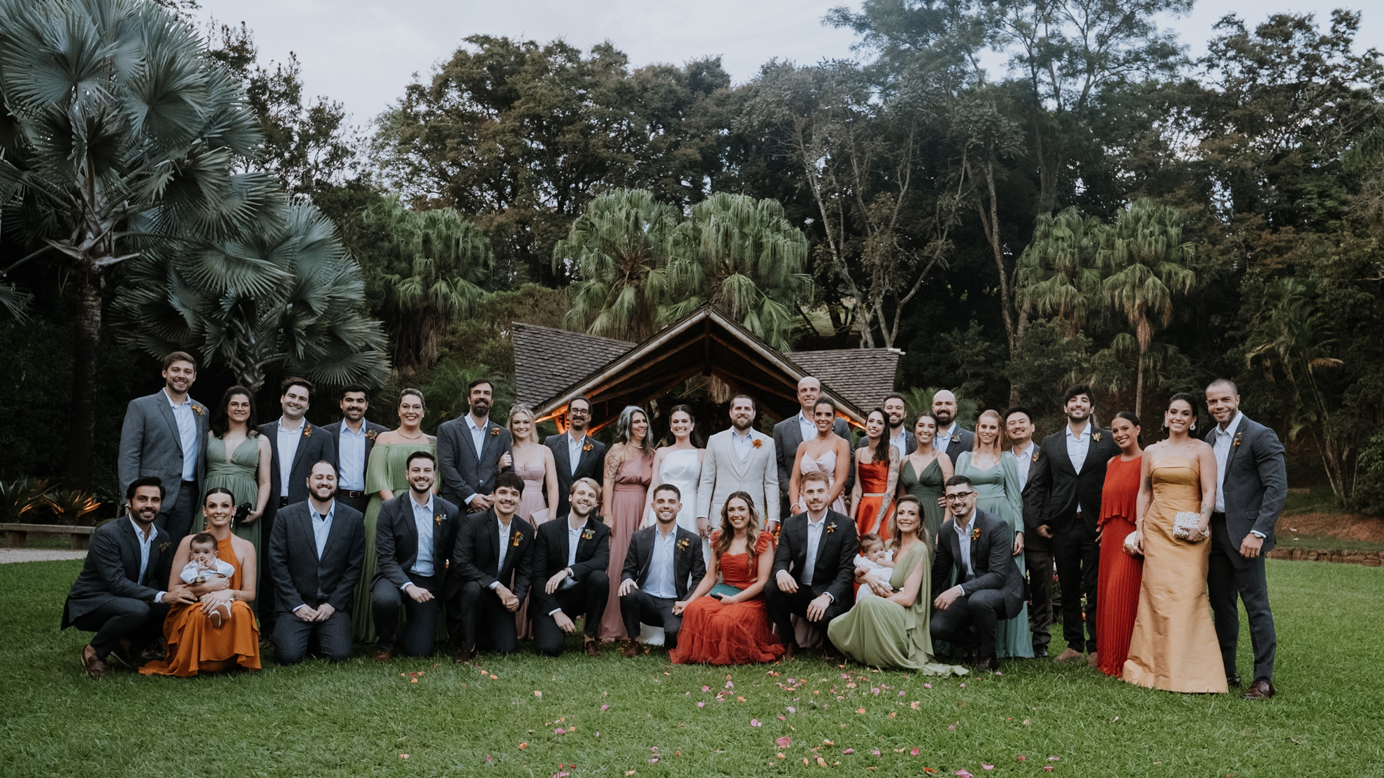 Letícia e Lucas | Casamento vibrante no campo, por Bella Flor