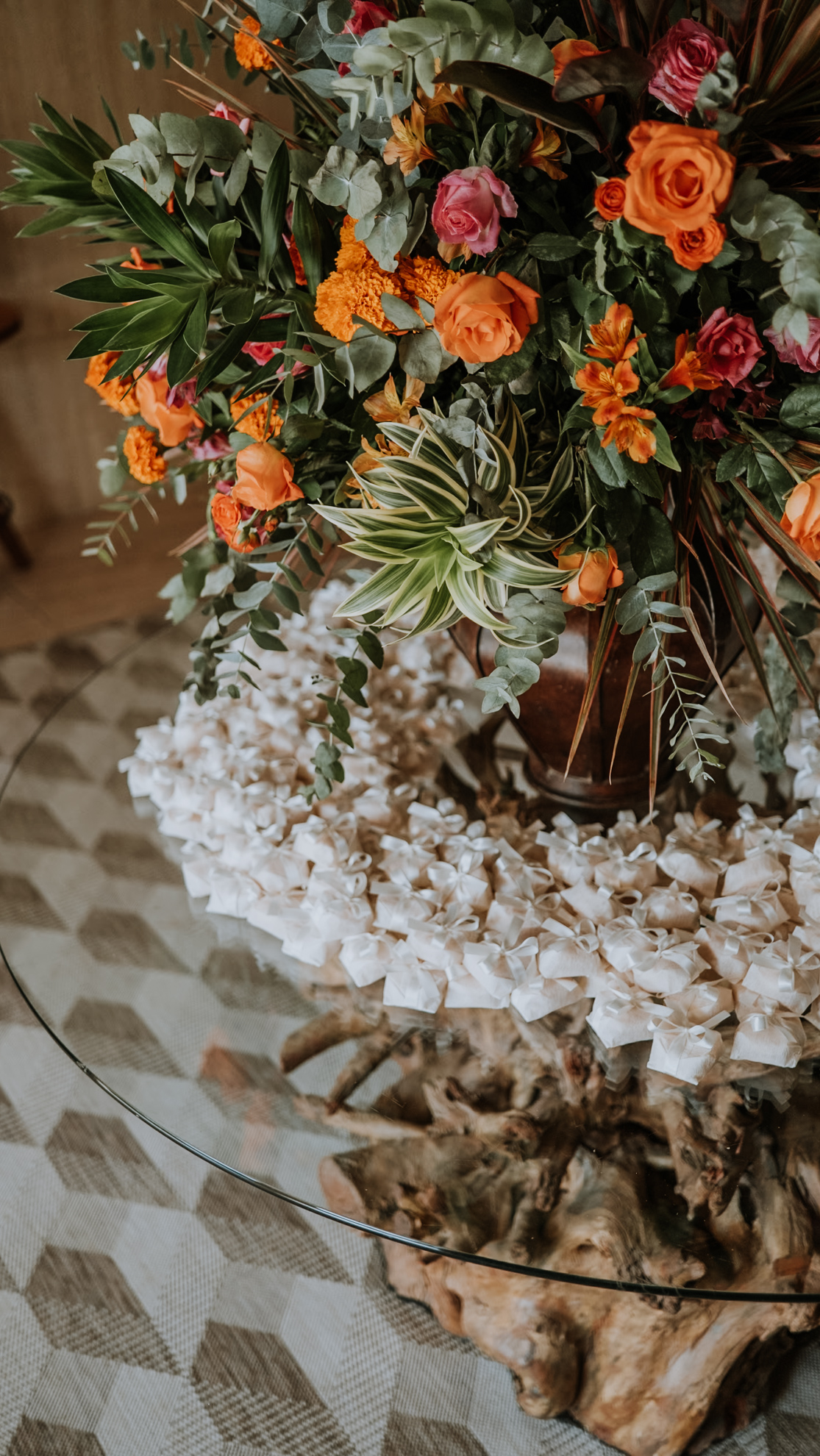 Letícia e Lucas | Casamento vibrante no campo, por Bella Flor