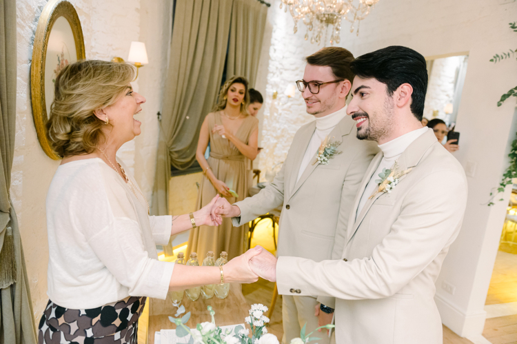 Alex e Caio | Home wedding: casamento civil na Casinha Quintal