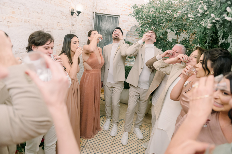 Alex e Caio | Home wedding: casamento civil na Casinha Quintal