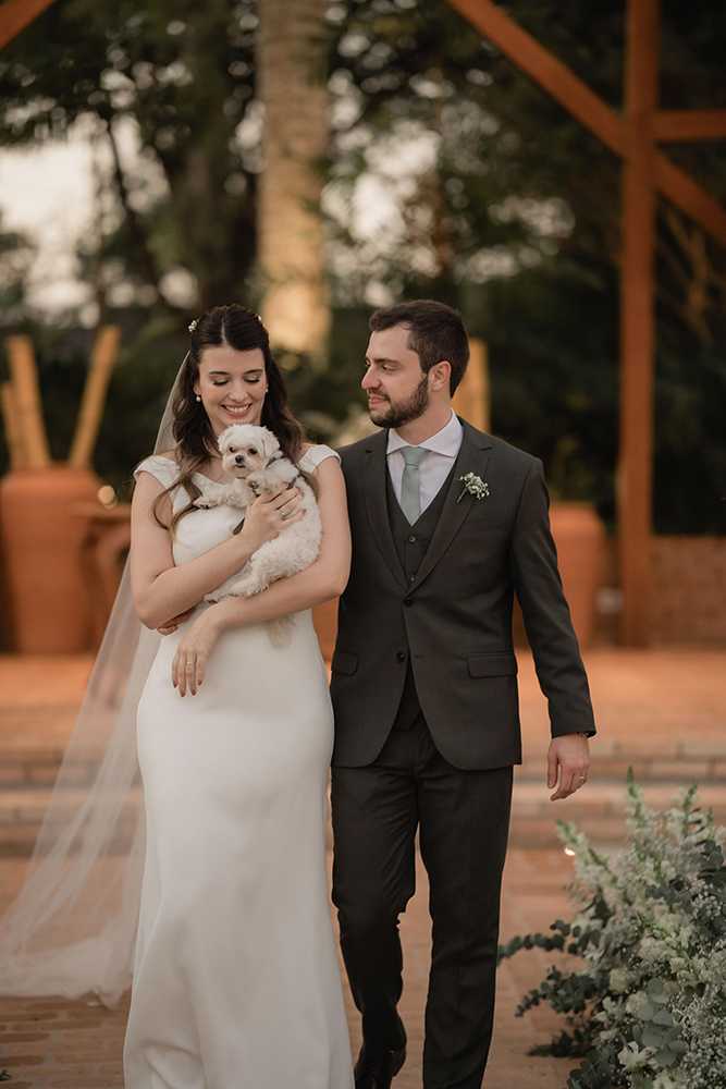 Priscila e Lucas | Casamento leve com cerimônia ao ar livre