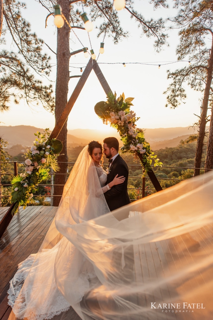 Juliana e André | Casamento ao pôr do sol no Villa Vezzane