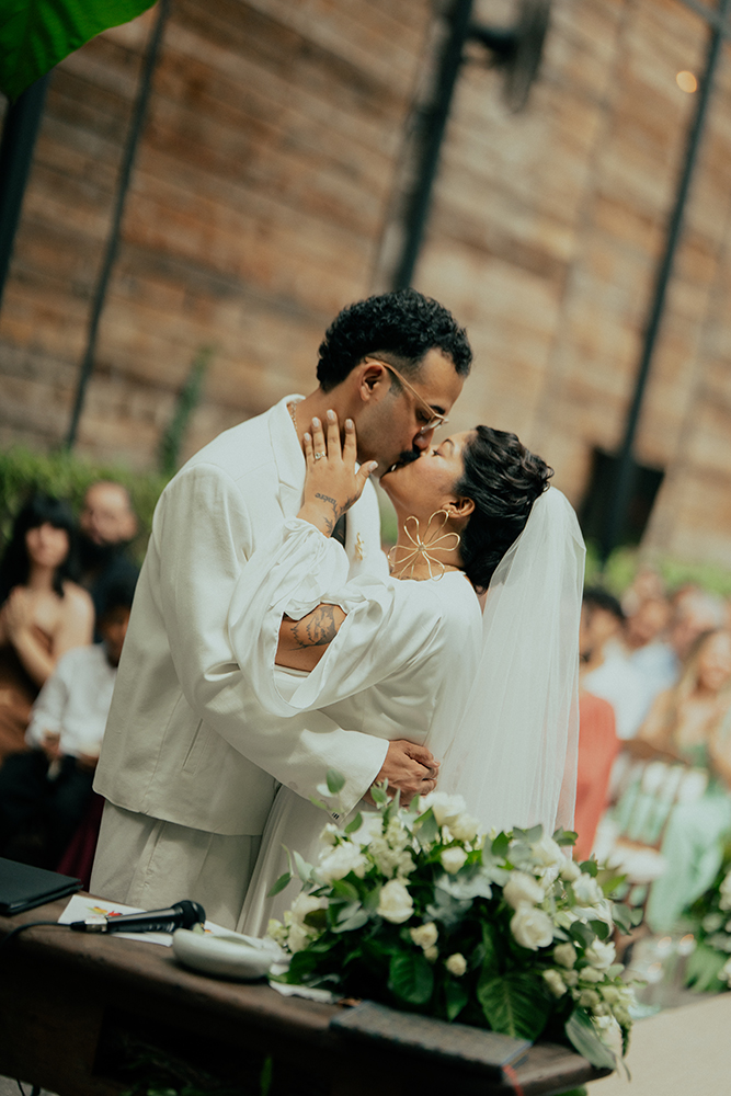 Douglas e Lorrany | Casamento com autenticidade: lindo, leve e moderno