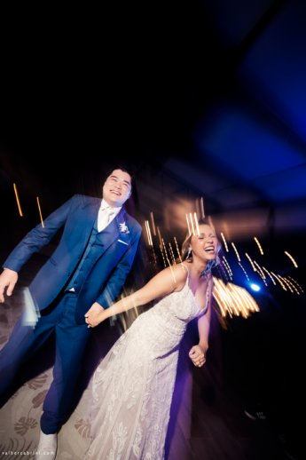 Camila e Renato - Casamento colorido no campo por Tatiane Albini 60