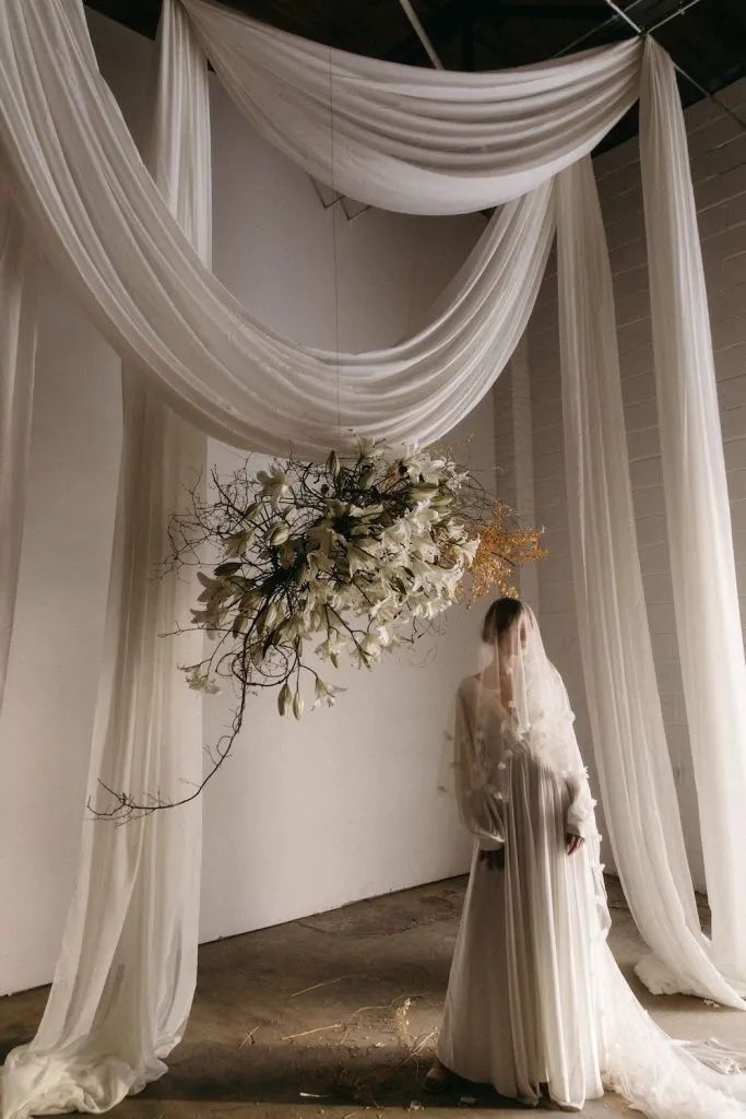 Cloud Dancer no casamento | Como usar a cor Pantone 2026