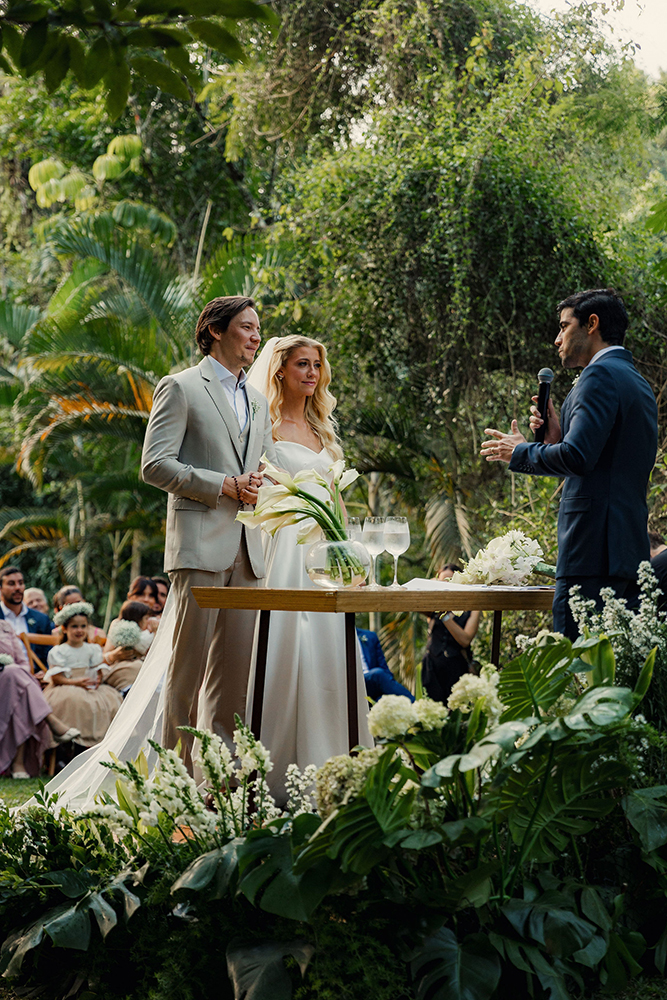 Débora e Johnny | Destination wedding no Club Med Rio das Pedras por Múltipla Eventos