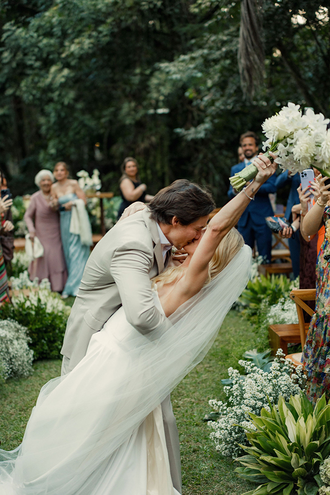 Débora e Johnny | Destination wedding no Club Med Rio das Pedras por Múltipla Eventos