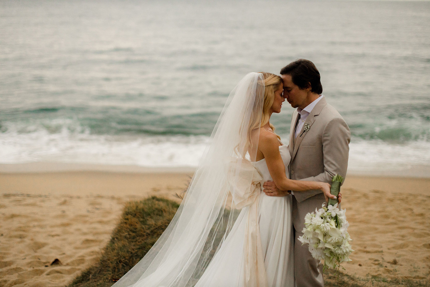 Débora e Johnny | Destination wedding no Club Med Rio das Pedras por Múltipla Eventos