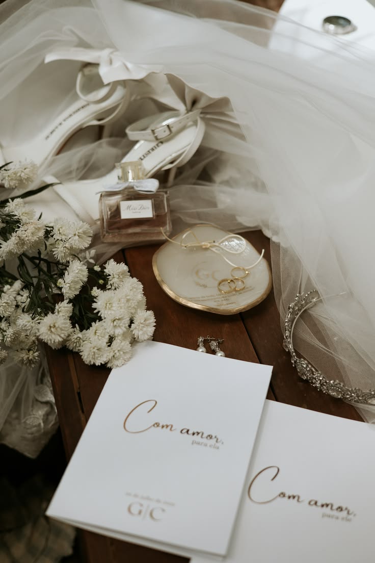 Material, estilo e muito mais: o que você precisa saber sobre aliança de casamento